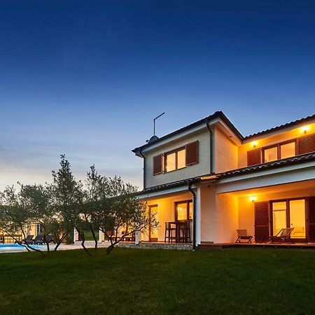 Villas Montrin Kastel Exterior photo