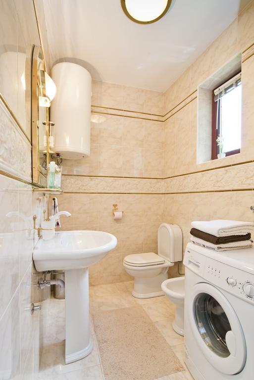Villas Montrin Kastel Room photo