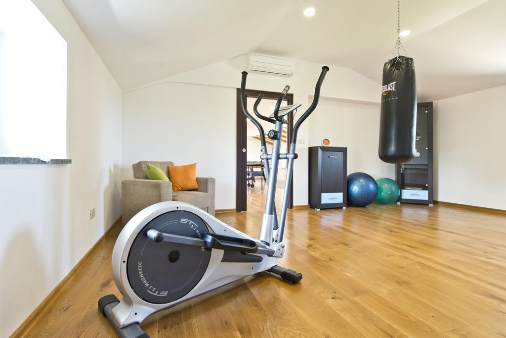 Villas Montrin Kastel Room photo