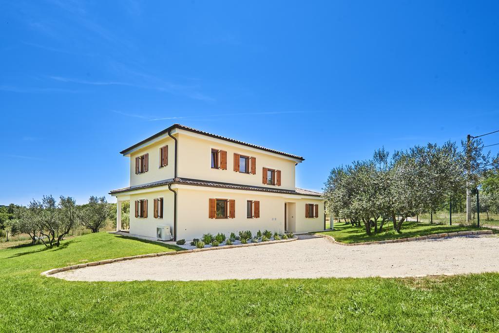 Villas Montrin Kastel Exterior photo