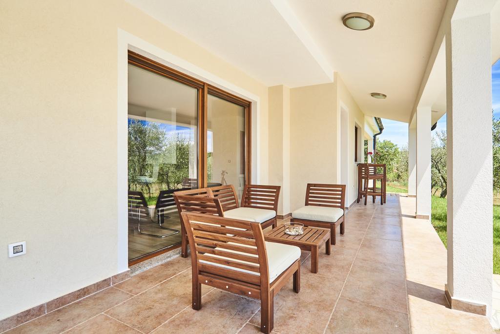 Villas Montrin Kastel Exterior photo