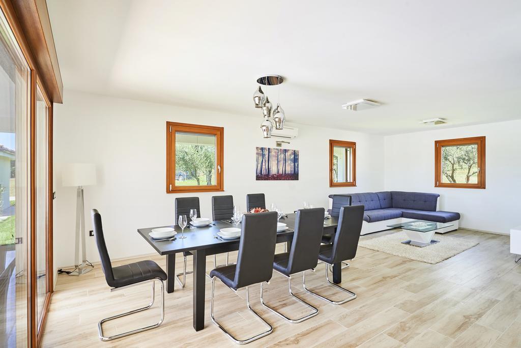 Villas Montrin Kastel Exterior photo